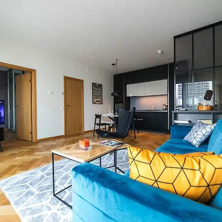 Апартаменти Modern Luxury In Centre *